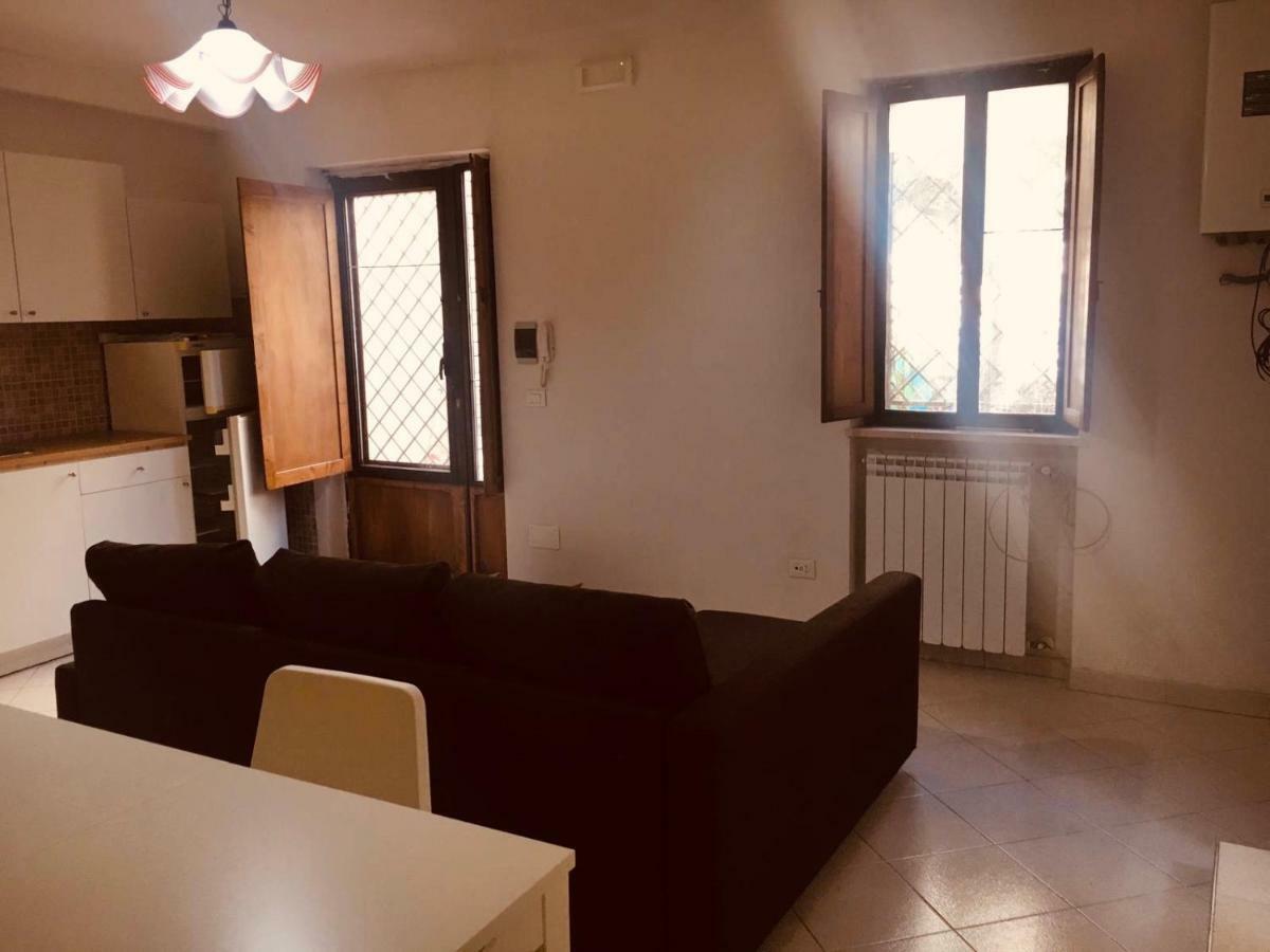 Bilocale In Centro Con Giardino Appartement Tagliacozzo Buitenkant foto